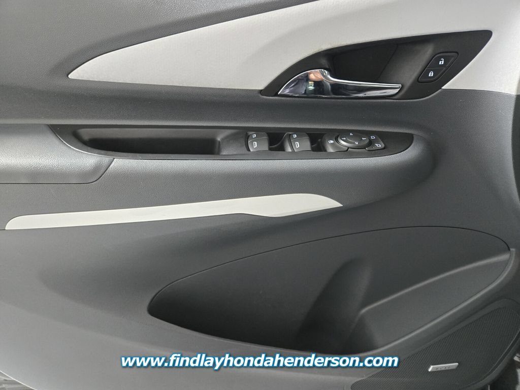 Used 2020 Chevrolet Bolt Premier w/ Infotainment Package FWD image 22