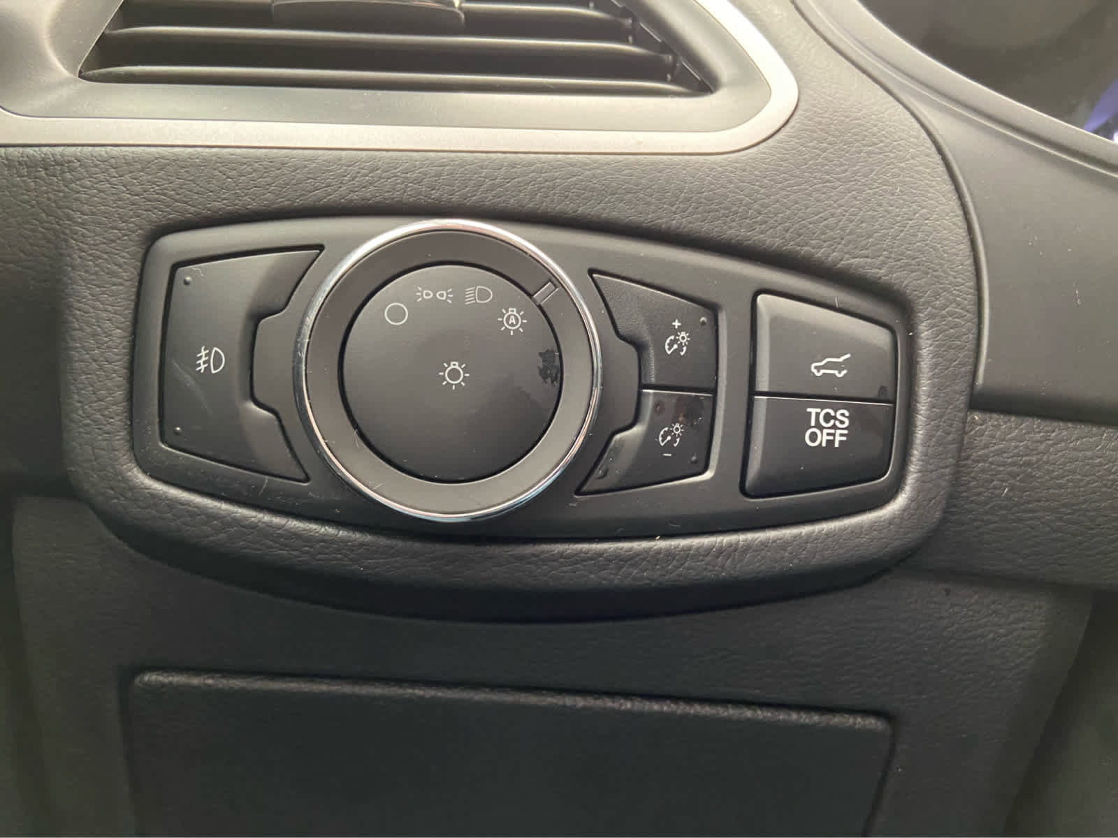 Used 2024 Ford Edge SEL w/ Convenience Package image 38