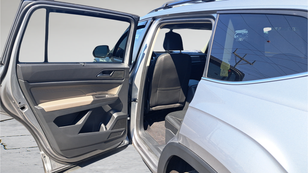 Used 2023 Volkswagen Atlas SE AWD/4WD image 11