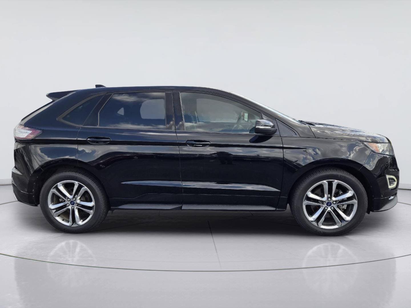 Used 2016 Ford Edge Sport w/ Equipment Group 401A AWD/4WD image 4