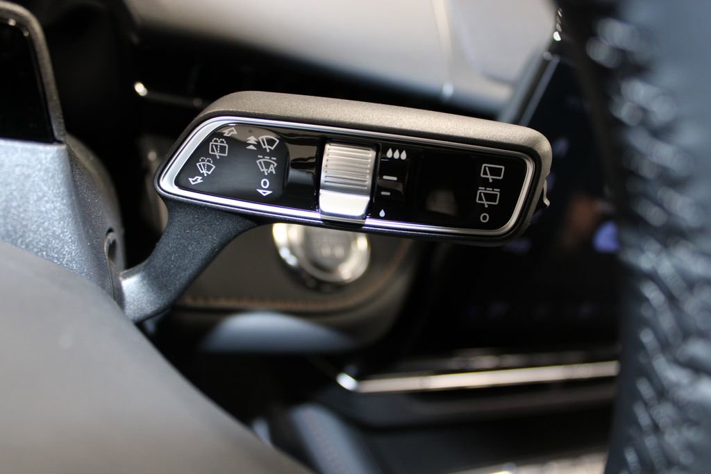 New 2025 Lincoln Nautilus Premier w/ Equipment Group 102A image 37