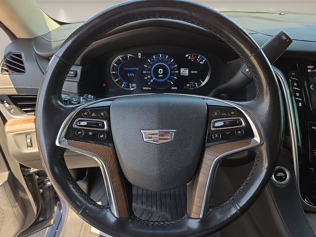 Used 2020 Cadillac Escalade Premium Luxury AWD/4WD image 16