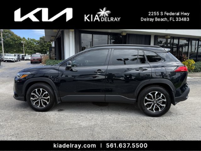 Used 2025 Toyota Corolla Cross AWD Hybrid w/ Moonroof Package image 5