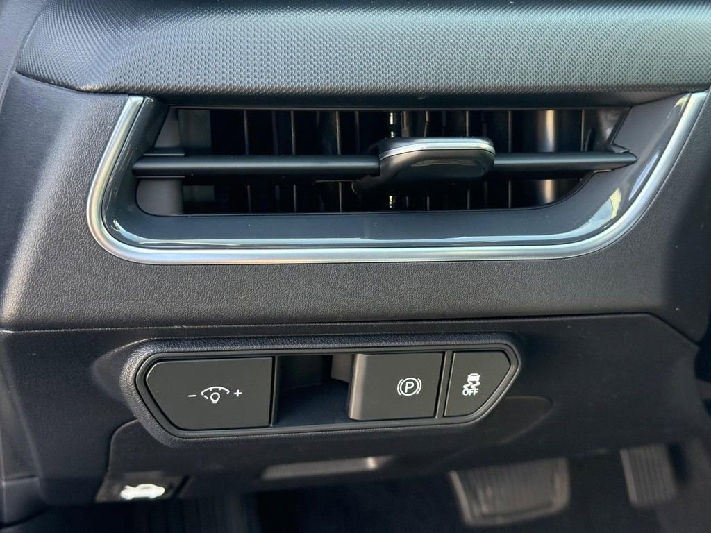 New 2025 Kia K4 EX image 18