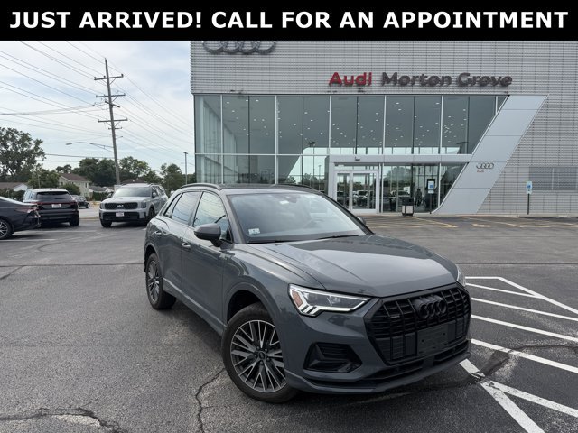 Used 2023 Audi Q3 2.0T Premium w/ Convenience Package AWD/4WD image 1