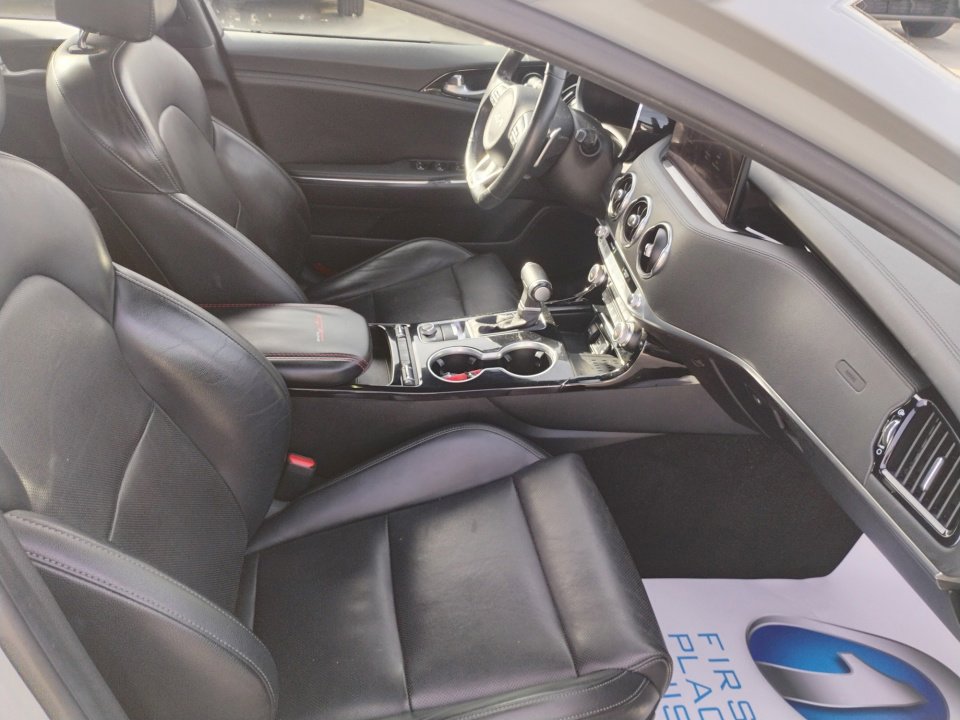 Used 2022 Kia Stinger GT-Line image 31