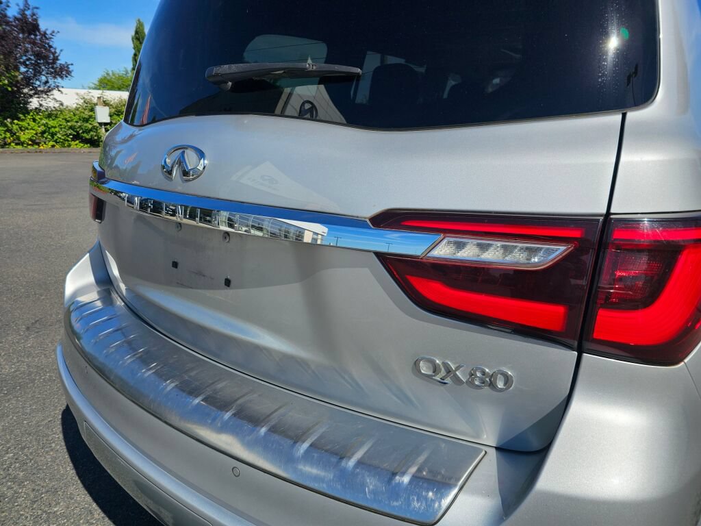 Used 2018 INFINITI QX80 4WD w/ Driver Assistance Package image 18