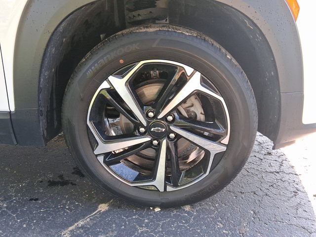 Used 2023 Chevrolet TrailBlazer RS w/ Sun and Liftgate Package AWD/4WD image 8