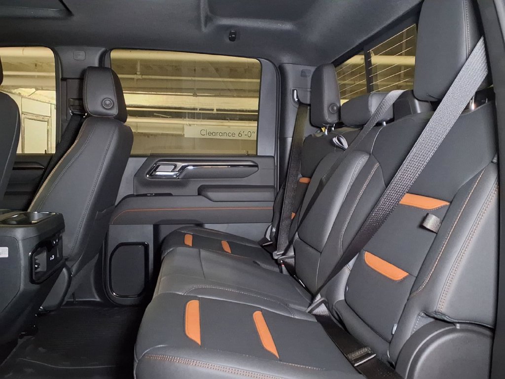 New 2026 GMC Sierra 2500 AT4 w/ AT4 Premium Plus Package AWD/4WD image 9