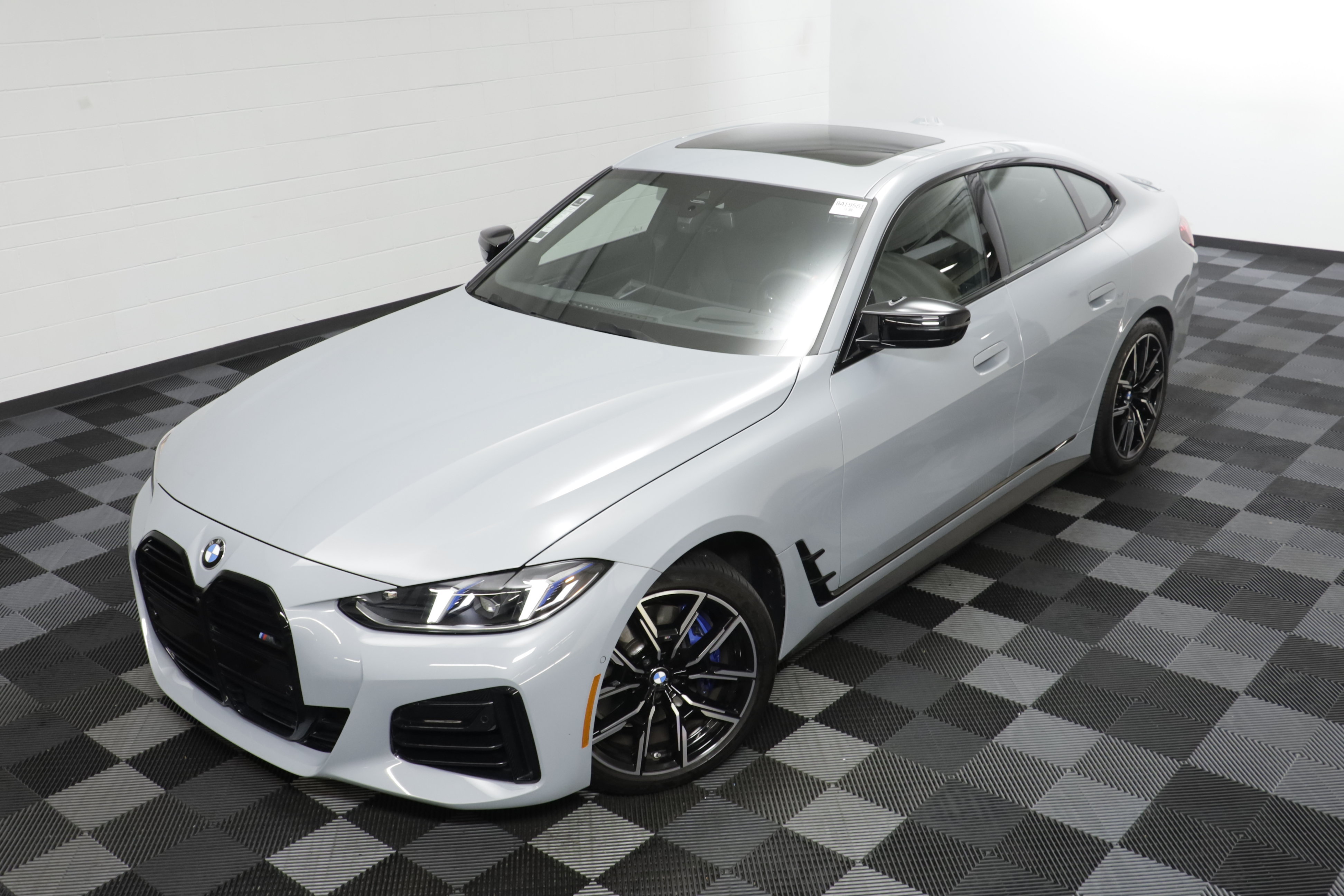 Used 2025 BMW 440i xDrive AWD/4WD image 2