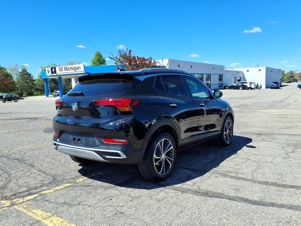 Certified 2023 Buick Encore GX Select FWD image 4