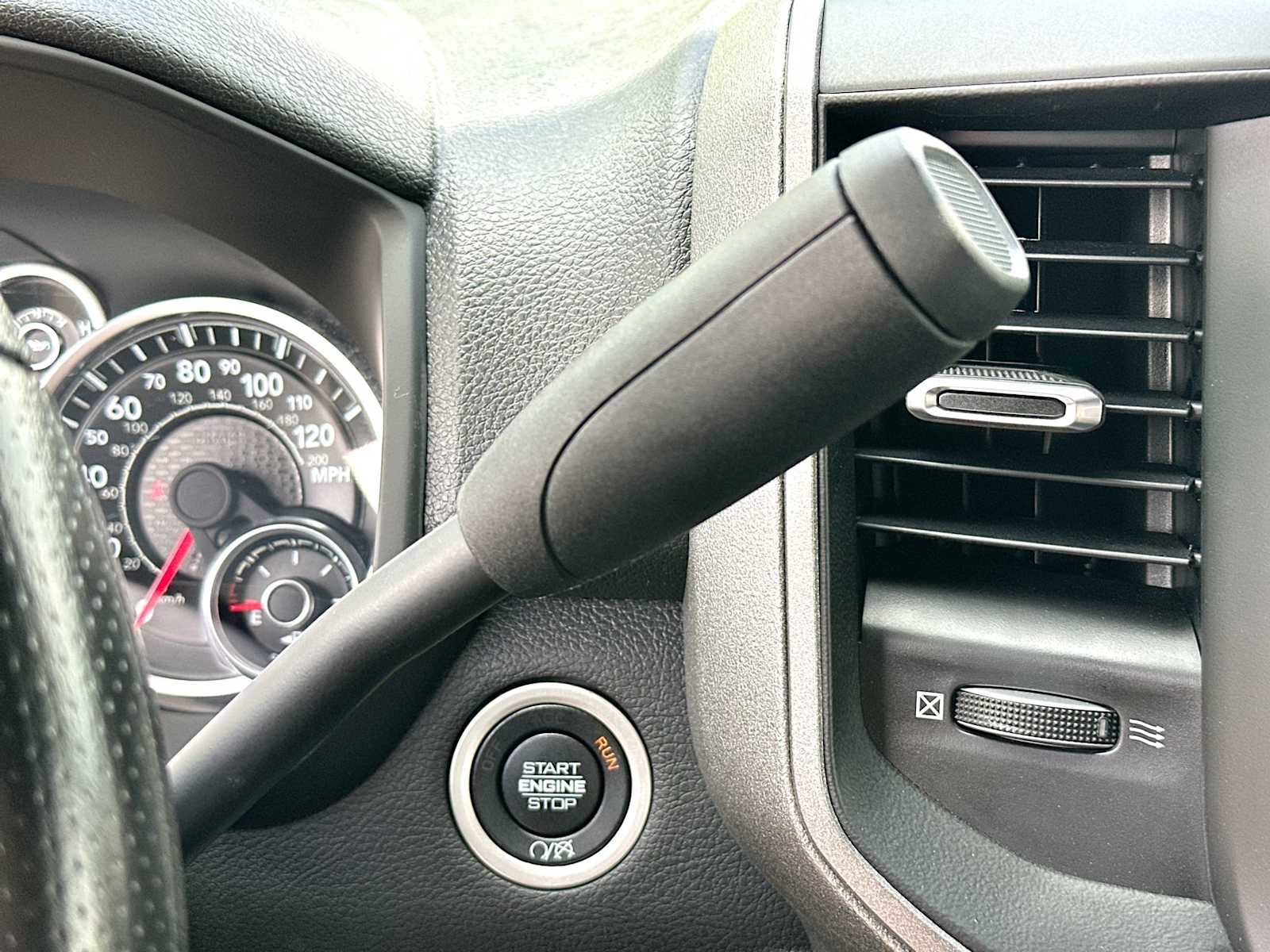 Used 2024 RAM 3500 Tradesman w/ Chrome Appearance Group image 21