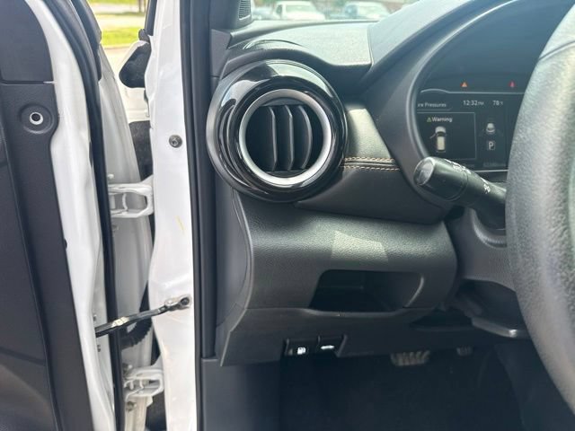Used 2020 Nissan Kicks SR w/ SR Premium Package FWD image 15