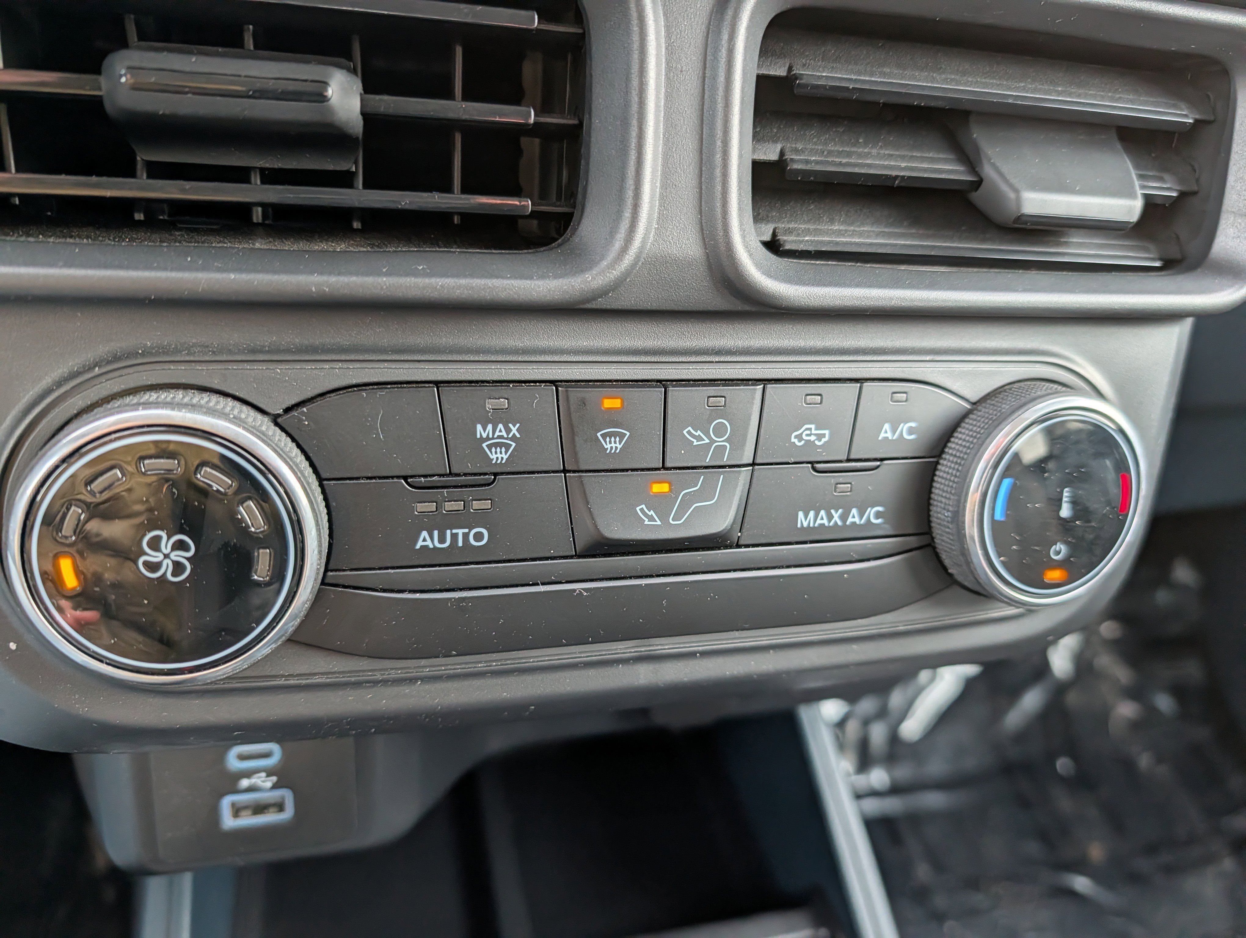 Used 2023 Ford Maverick Tremor w/ Tremor Off-Road Package image 29