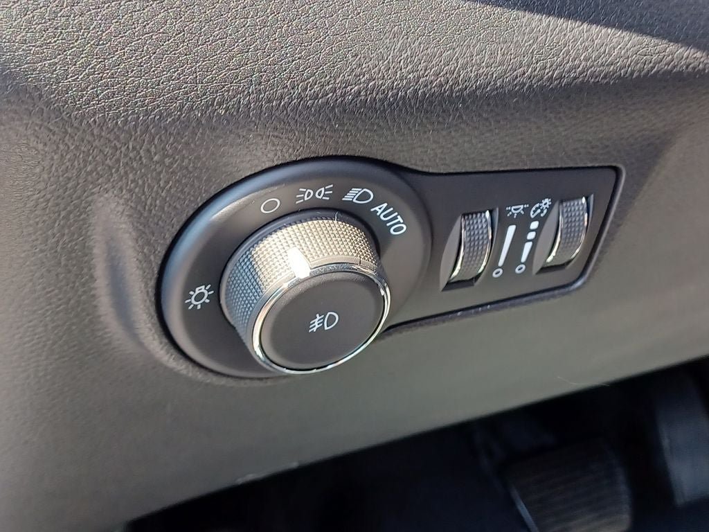 New 2026 Jeep Compass Limited AWD/4WD image 12