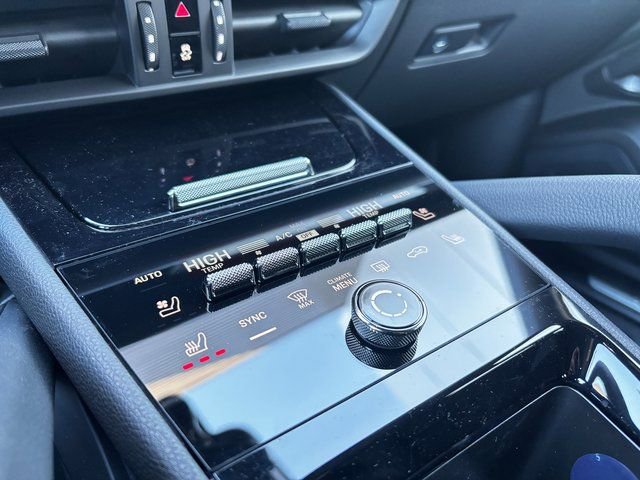 New 2026 Porsche Cayenne S image 23