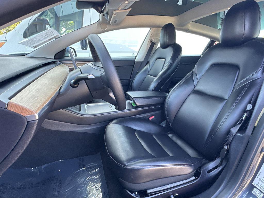 Used 2021 Tesla Model 3 Standard Range Plus RWD image 8