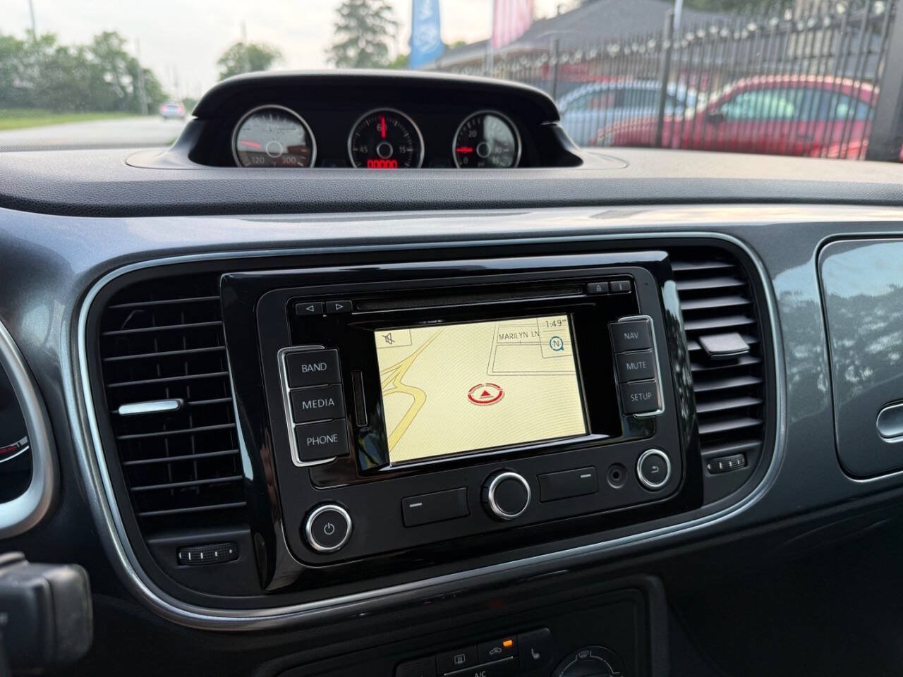 Used 2013 Volkswagen Beetle TDI FWD image 22