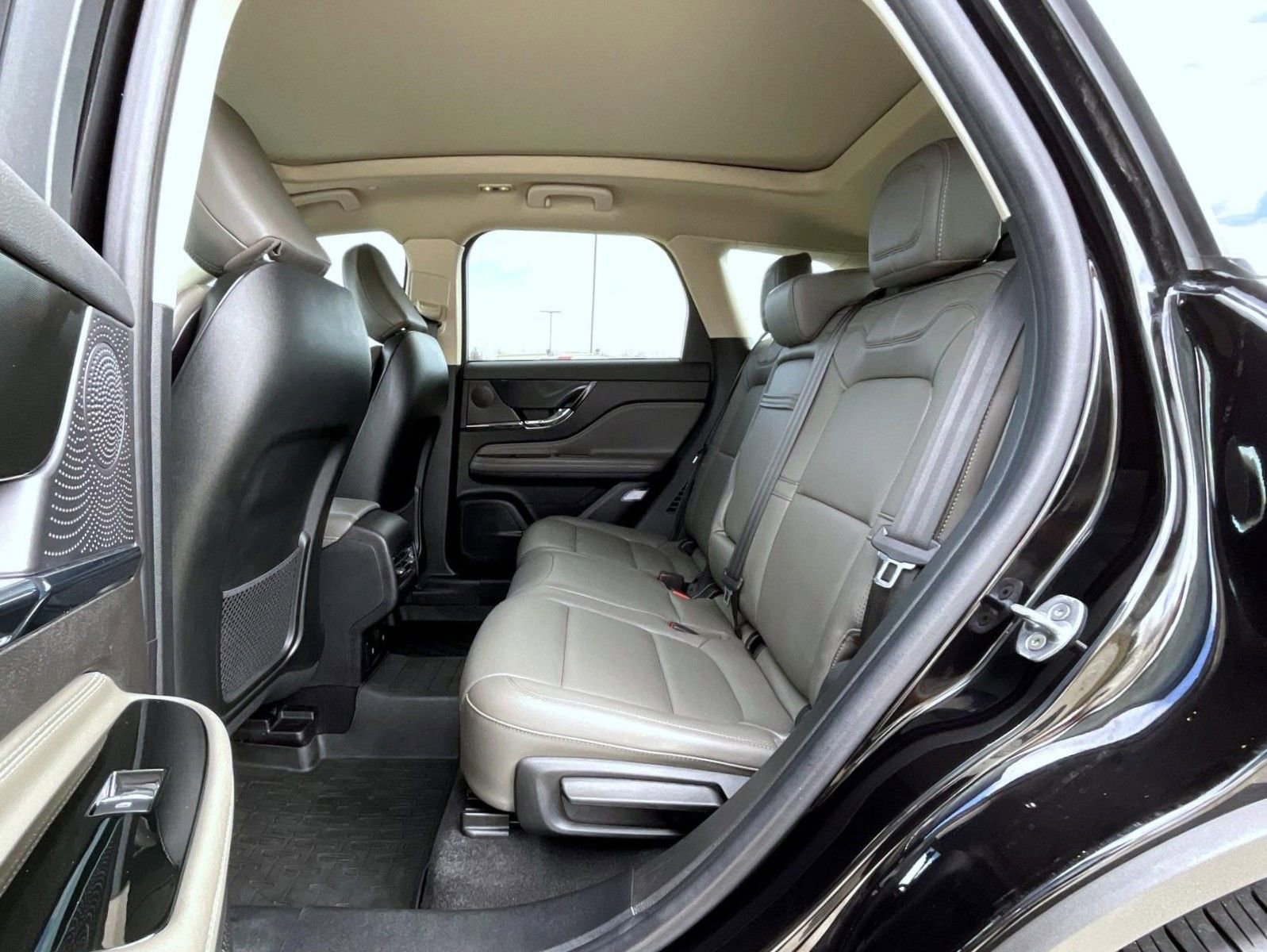 Certified 2024 Lincoln Corsair AWD w/ Equipment Group 101A image 20