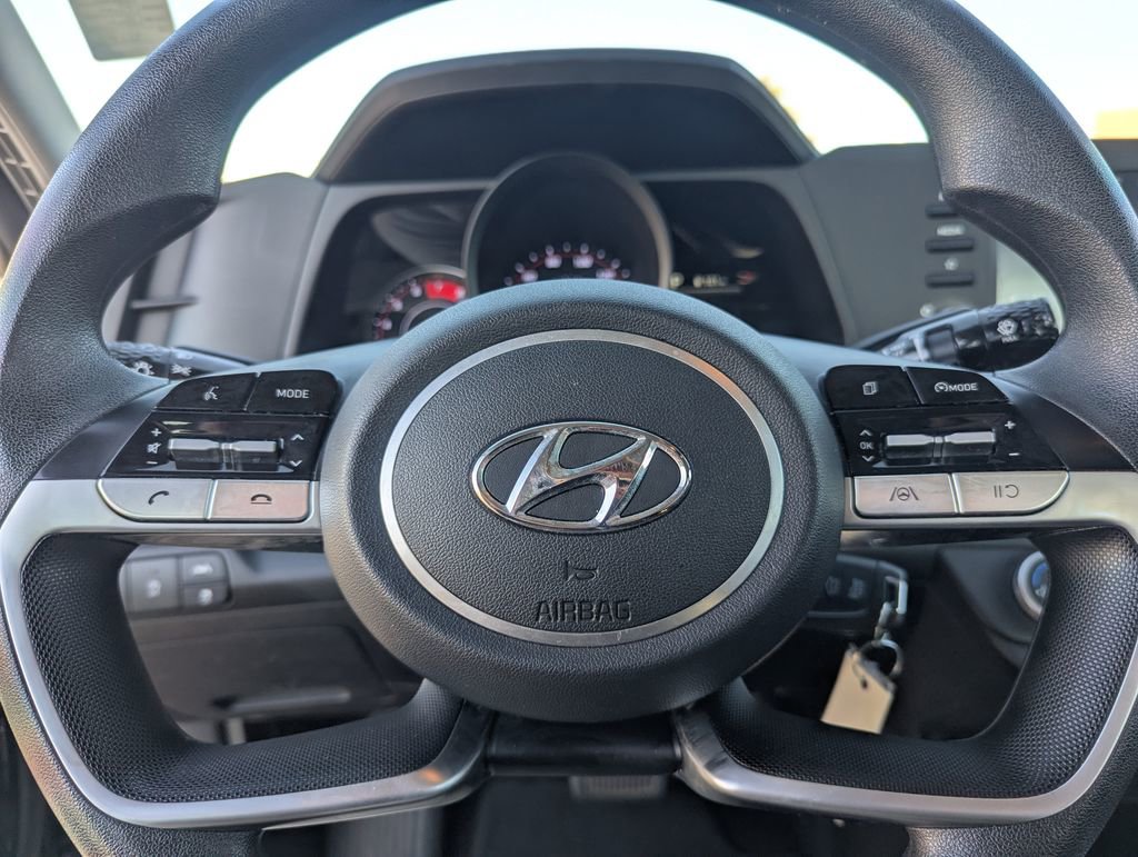 Used 2023 Hyundai Elantra SE image 20