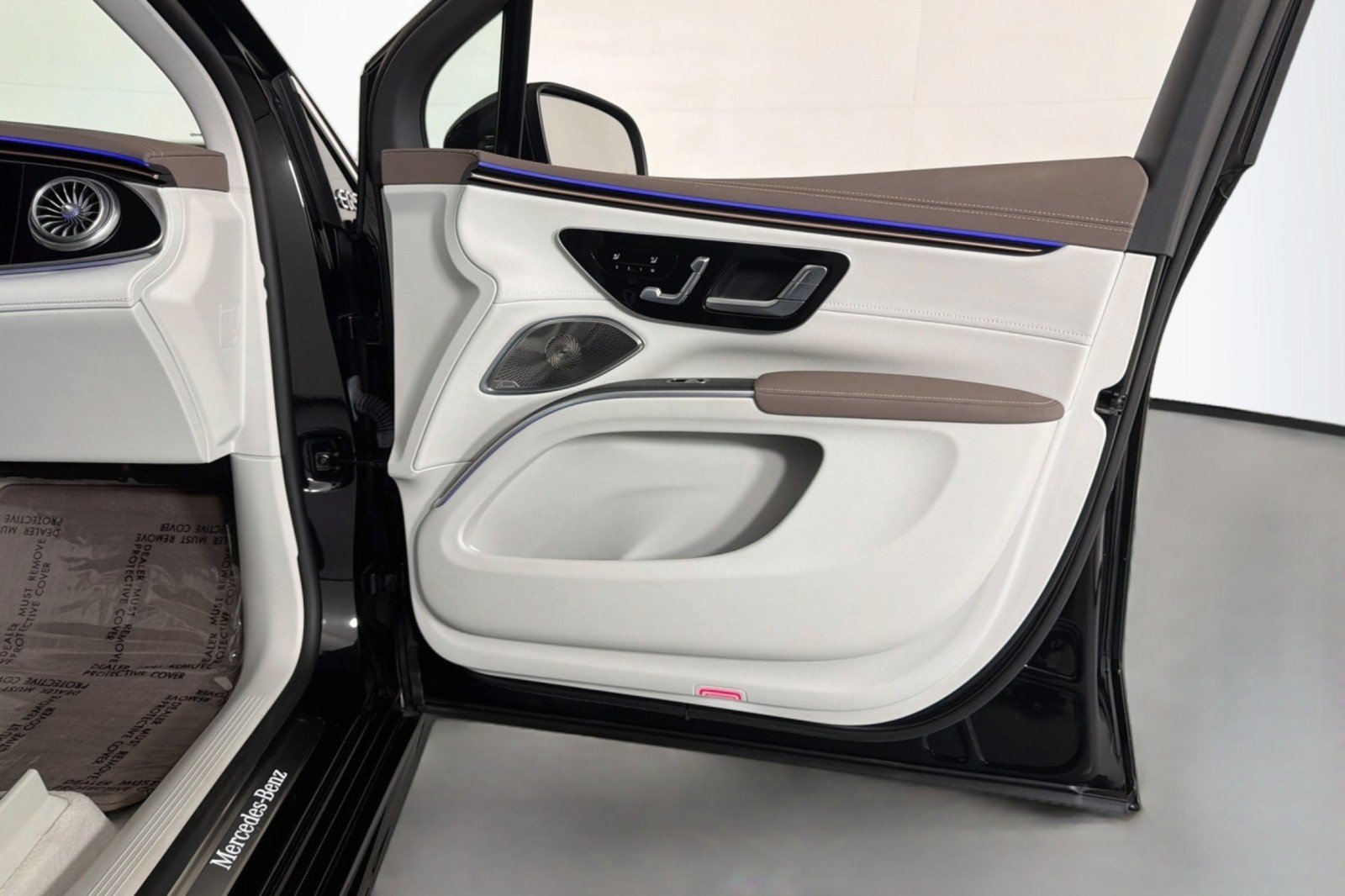 Certified 2023 Mercedes-Benz EQS 580 4MATIC SUV image 26