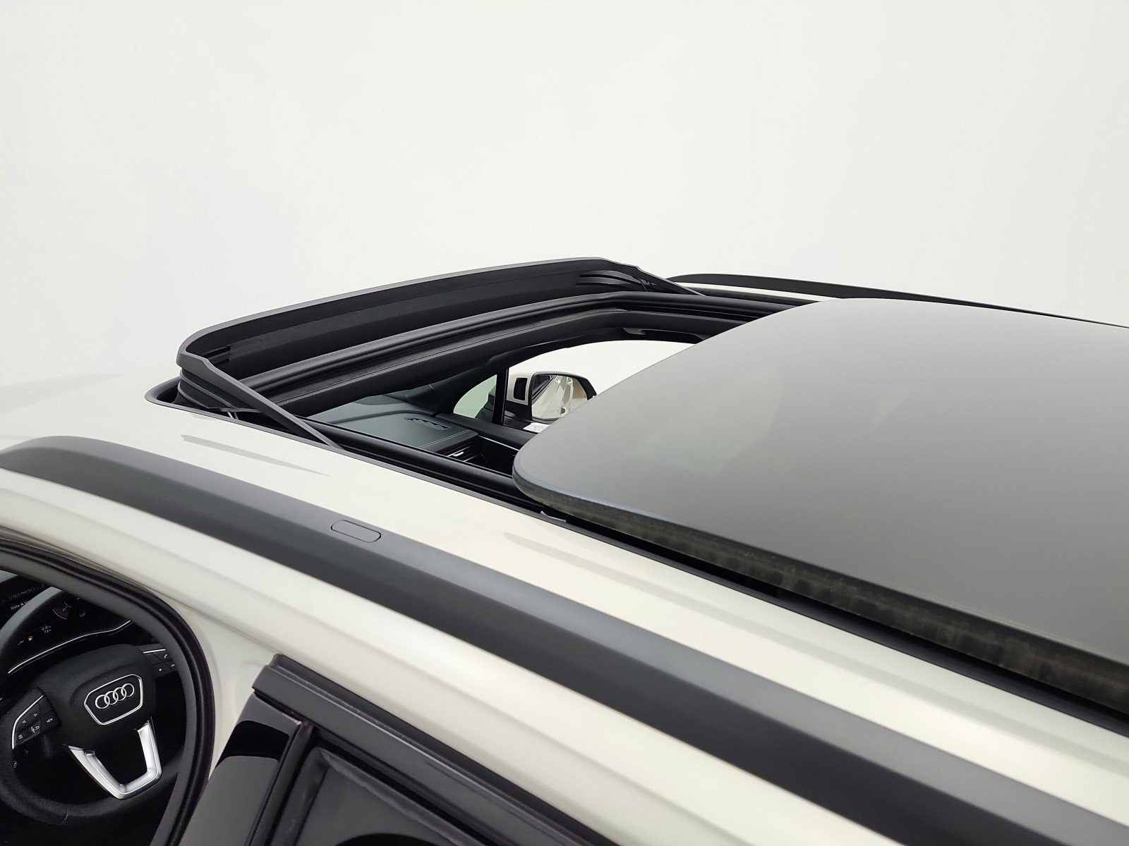 Used 2023 Audi Q7 2.0T Premium Plus w/ Premium Plus Package image 11