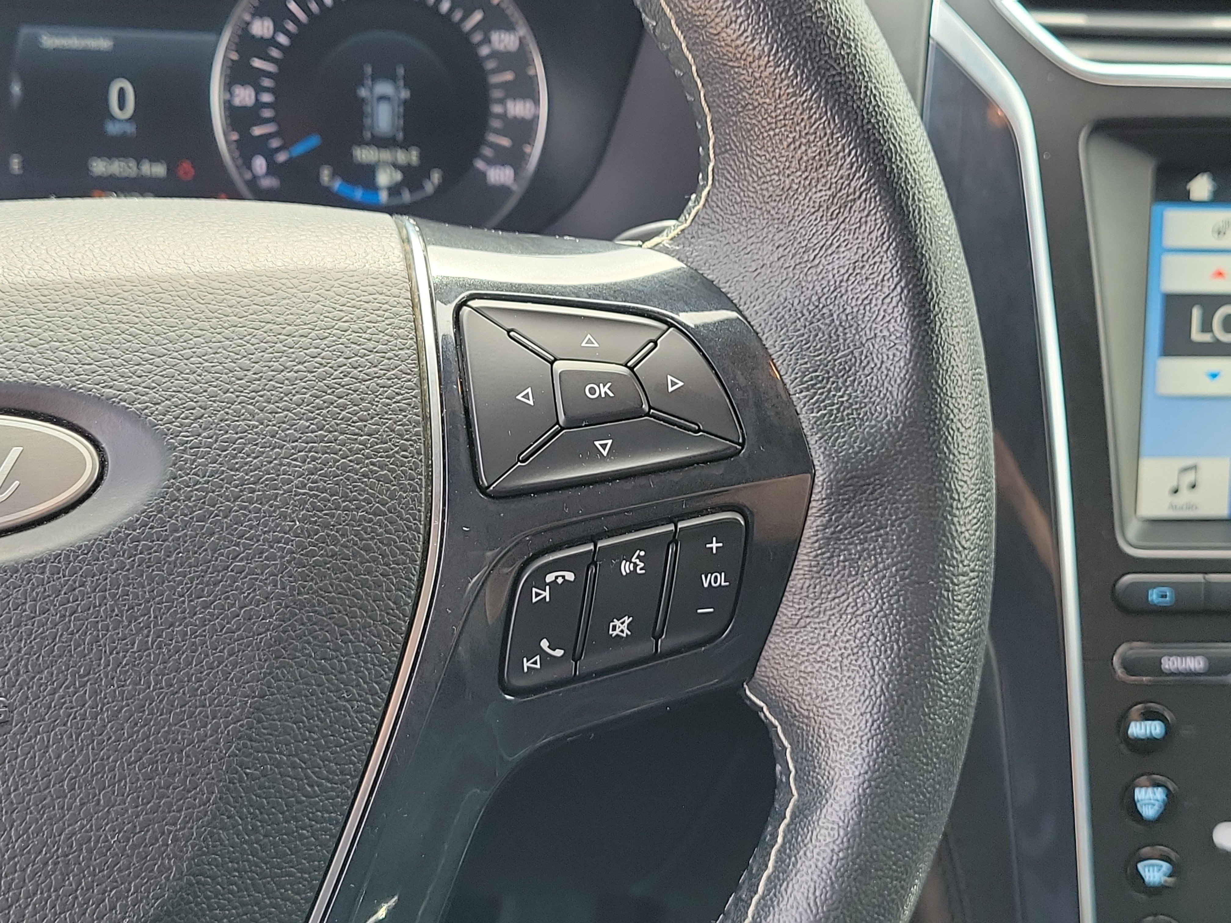 Used 2018 Ford Explorer Platinum AWD/4WD image 24
