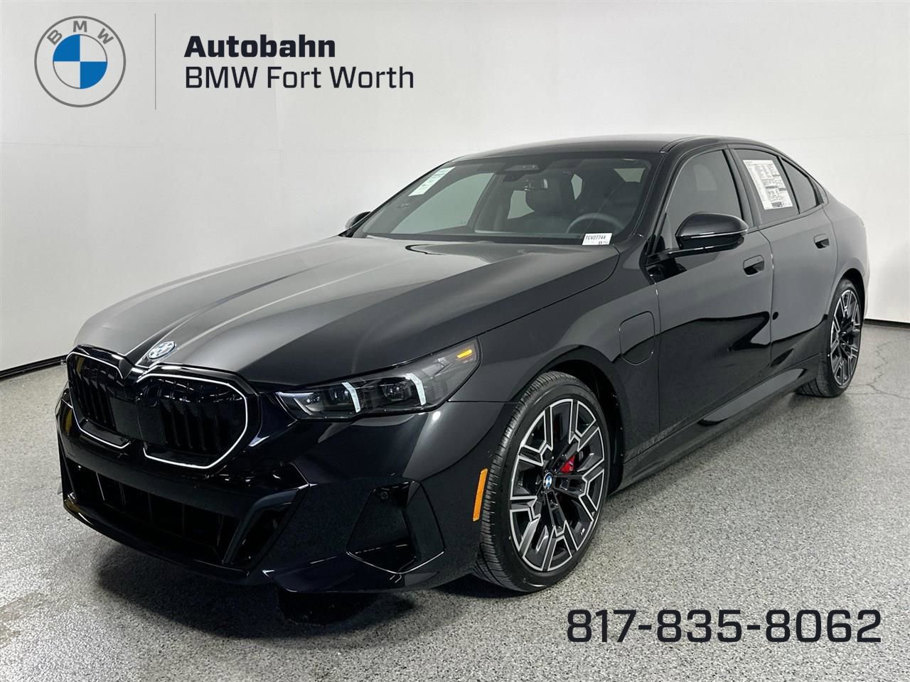 New 2026 BMW 550e xDrive w/ Executive Package