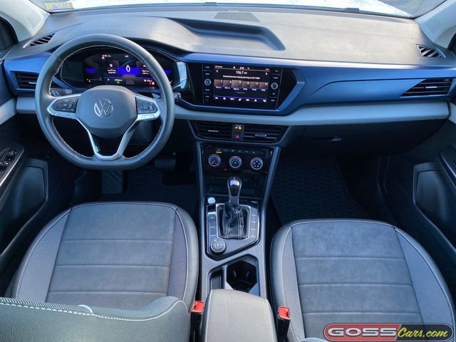 Used 2023 Volkswagen Taos SE w/ Panoramic Sunroof Package image 9