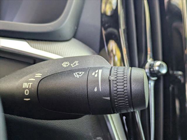 Used 2019 Volvo S60 T5 R-Design image 11