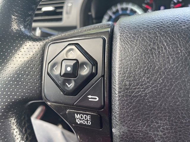 Used 2018 Toyota 4Runner TRD Off-Road Premium AWD/4WD image 19