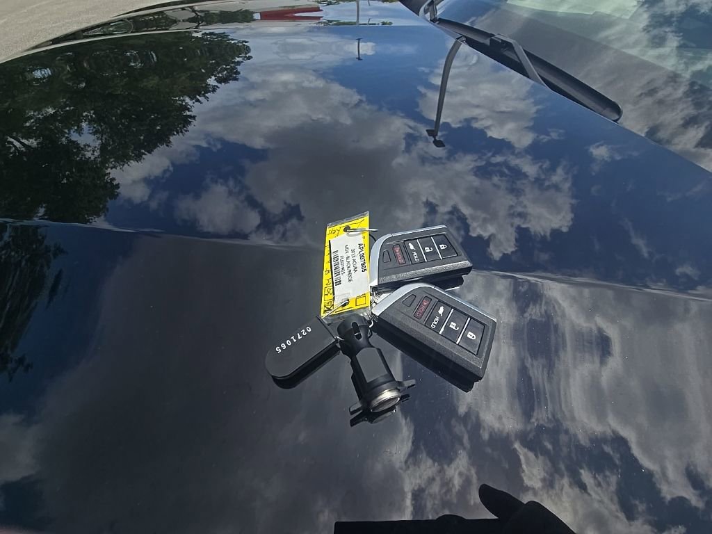 Used 2023 Acura MDX FWD image 38