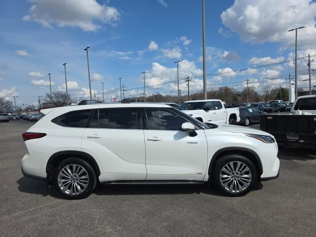 Used 2020 Toyota Highlander Platinum image 4
