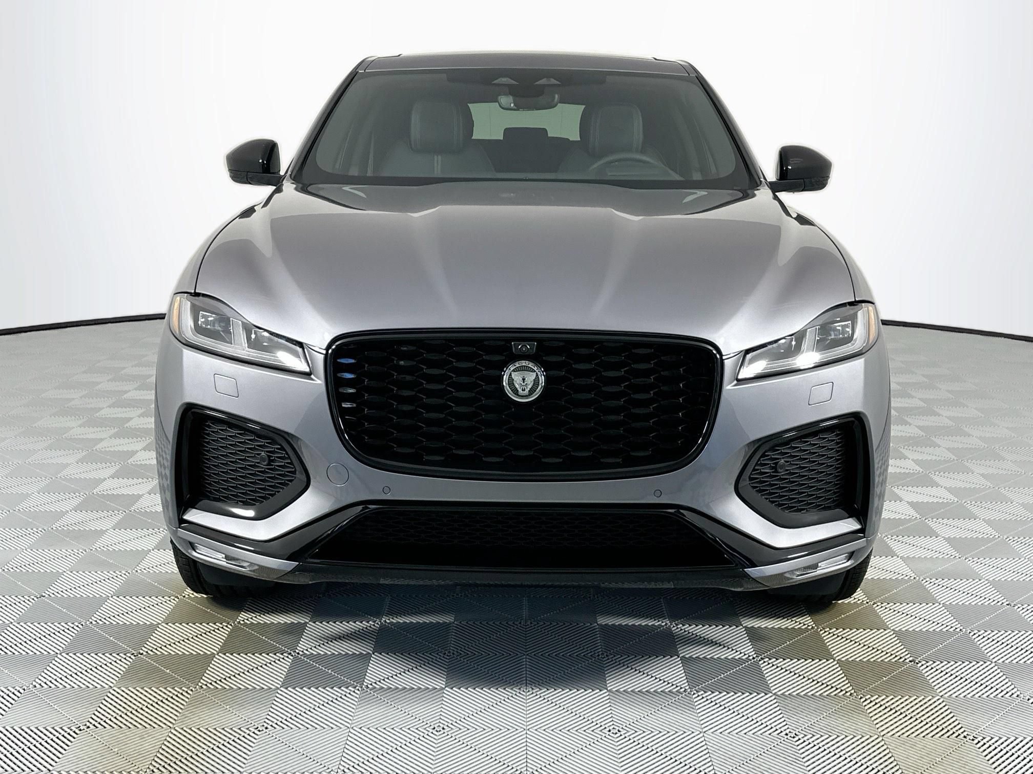 Certified 2026 Jaguar F-PACE R-Dynamic S AWD/4WD image 2