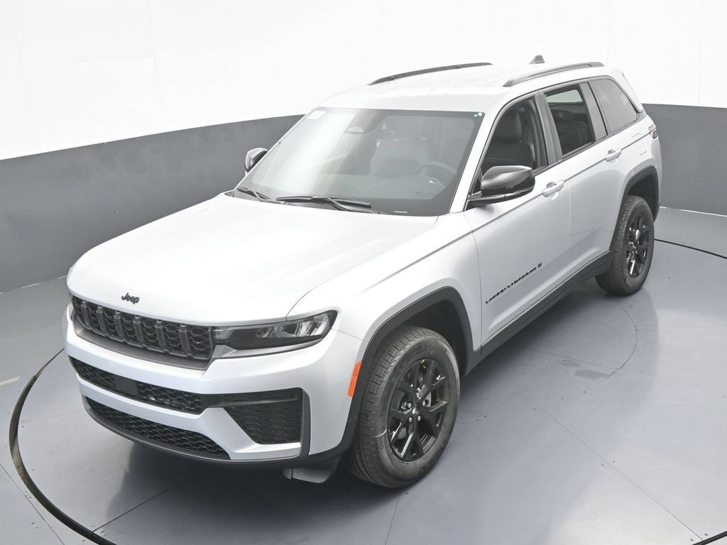 New 2026 Jeep Grand Cherokee Altitude RWD image 39