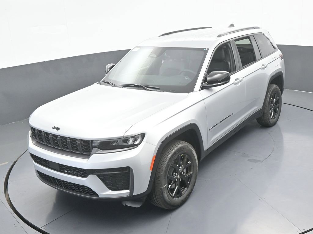 New 2026 Jeep Grand Cherokee Altitude RWD image 39