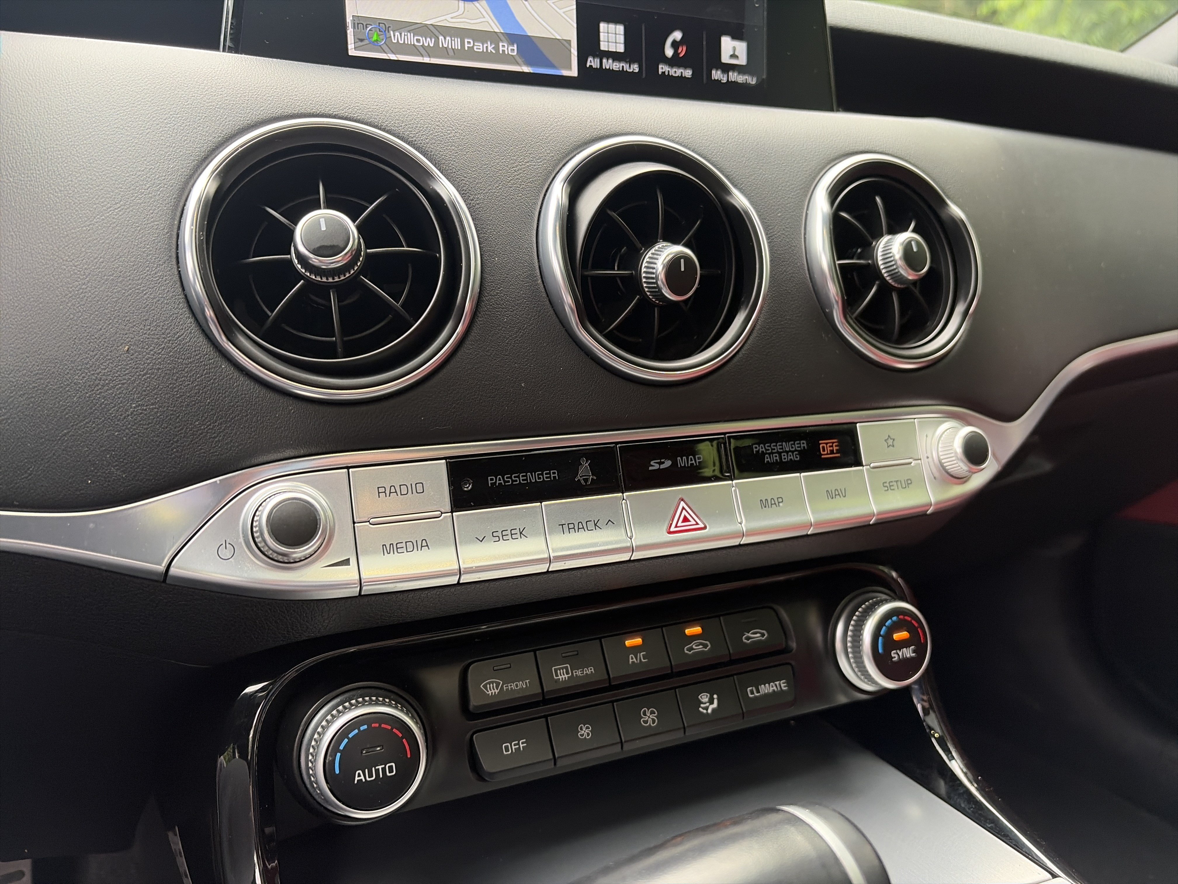 Used 2019 Kia Stinger GT1 AWD/4WD image 34