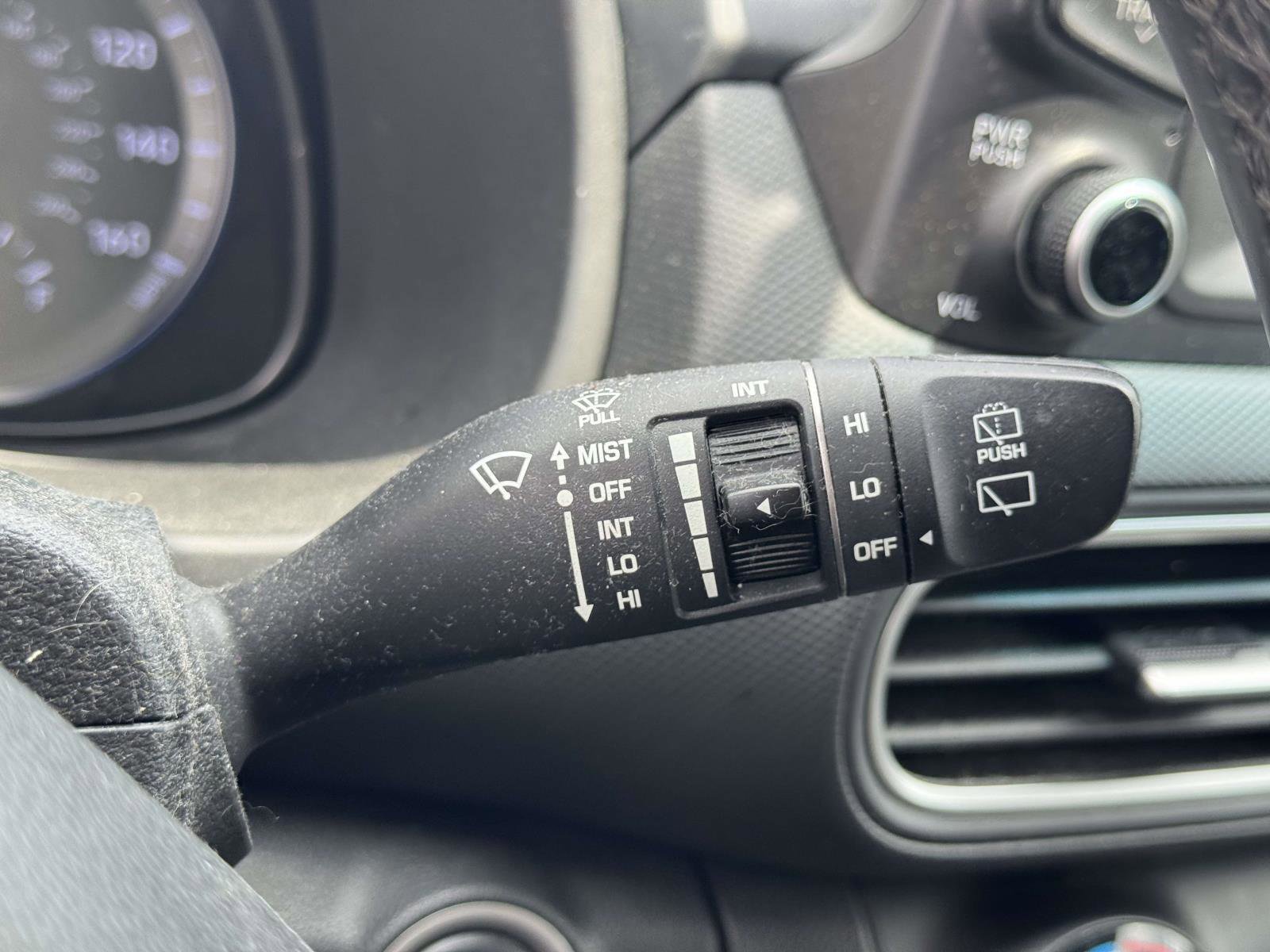 Used 2018 Hyundai Kona SEL AWD/4WD image 21