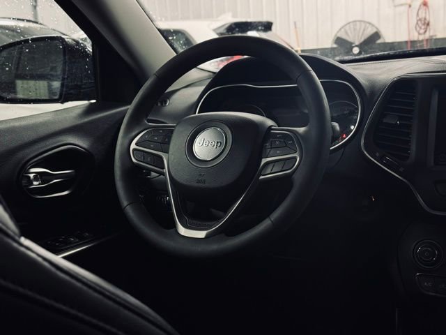 Used 2022 Jeep Cherokee Latitude Lux image 24