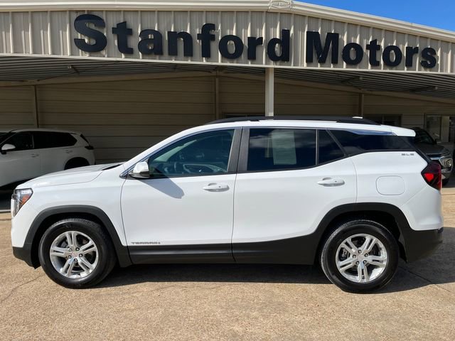 Used 2023 GMC Terrain SLE w/ Driver Convenience Package image 8