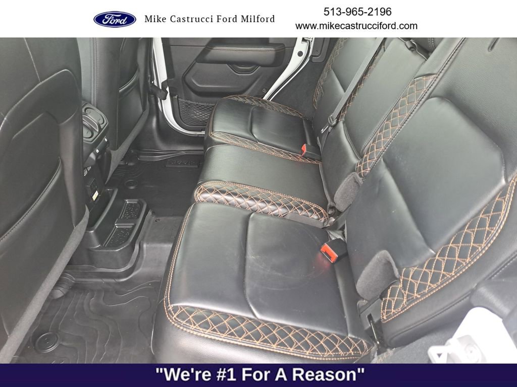 Used 2022 Jeep Wrangler Unlimited Sahara image 25