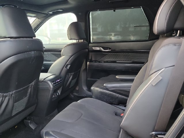 Used 2025 Hyundai Palisade Calligraphy AWD/4WD image 8