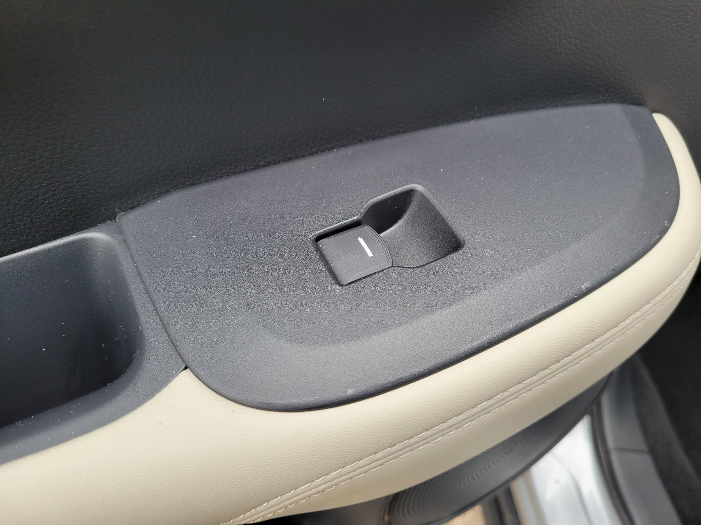 Certified 2025 Honda HR-V LX image 14