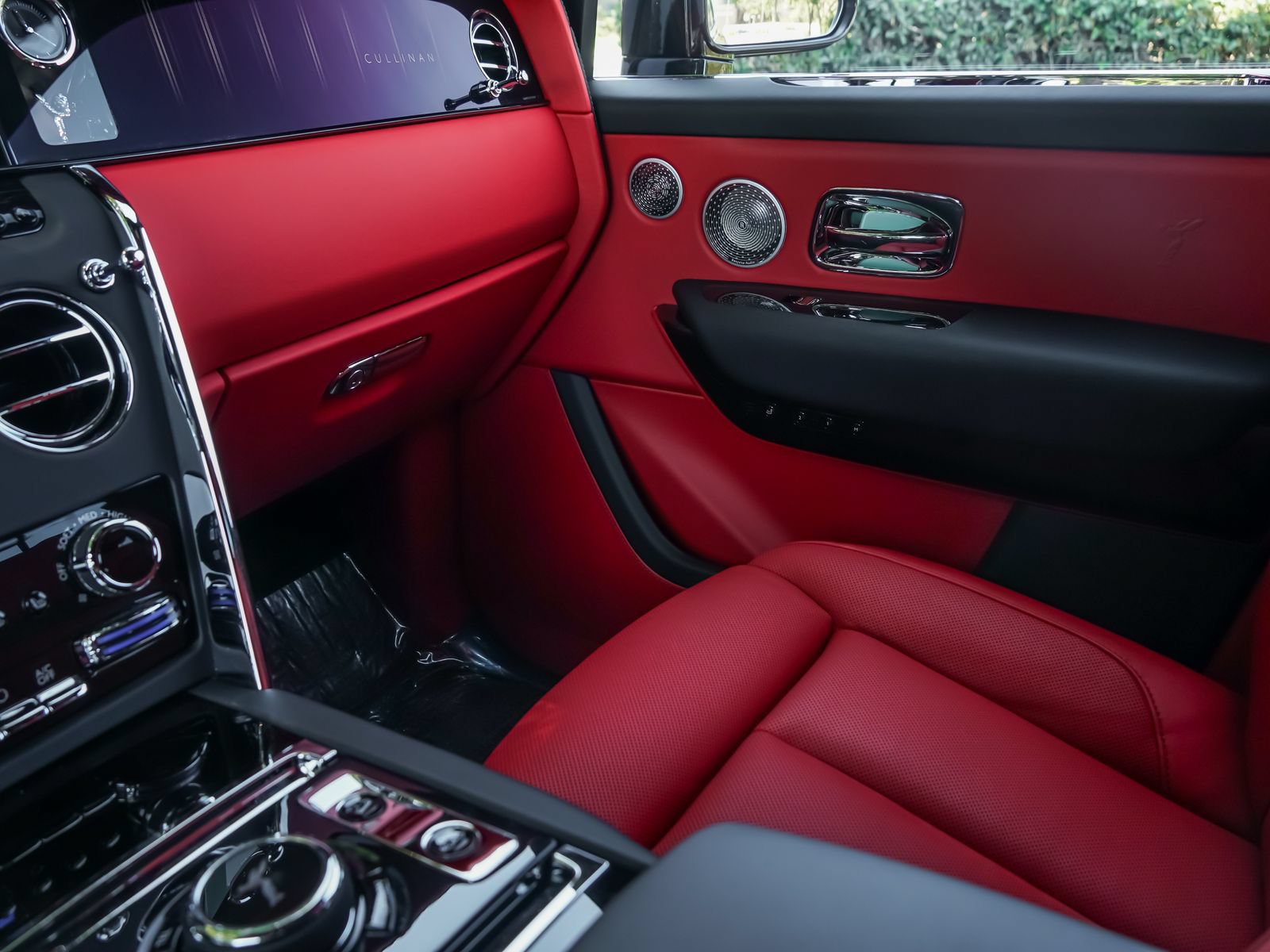 New 2026 Rolls-Royce Cullinan AWD/4WD image 20