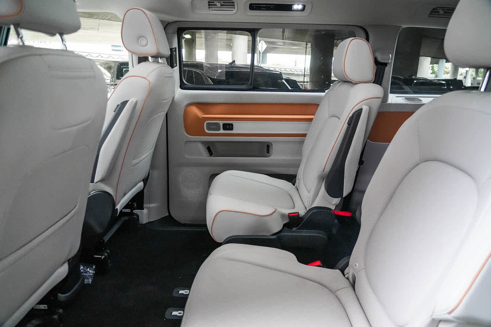New 2025 Volkswagen ID. Buzz Pro S Plus AWD/4WD image 21