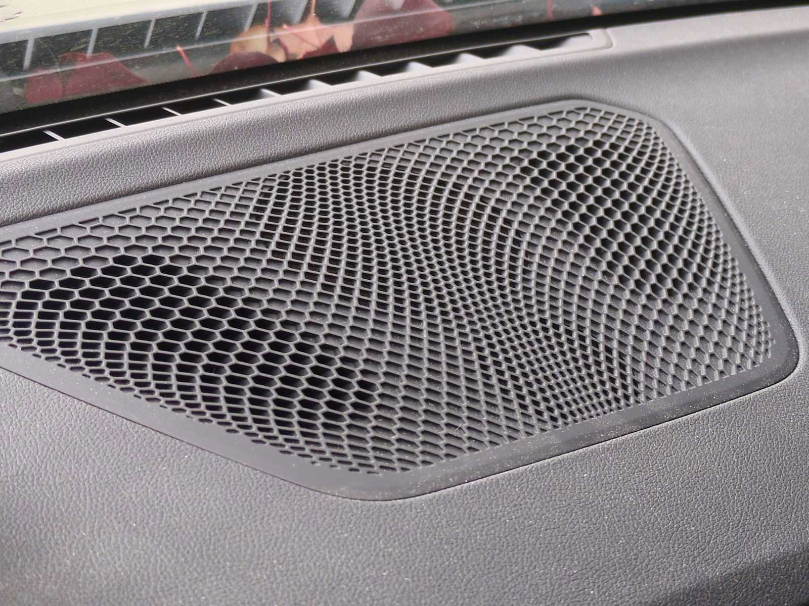 Used 2019 BMW 330i xDrive Sedan w/ Convenience Package image 32