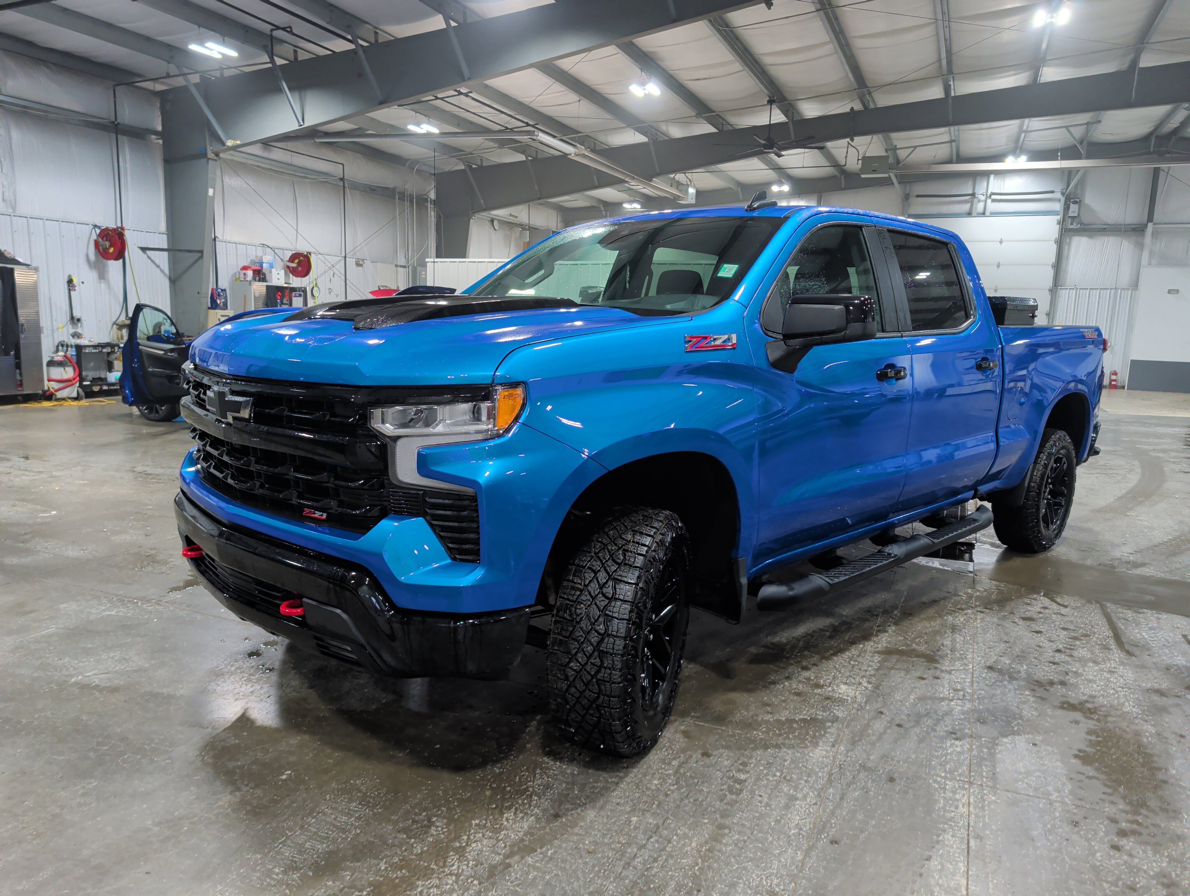 Used 2025 Chevrolet Silverado 1500 LT Trail Boss w/ Convenience Package II image 6