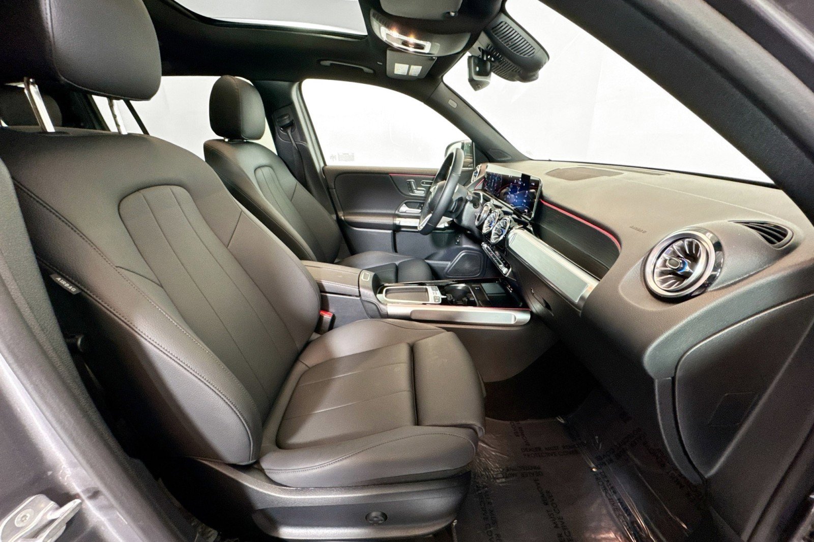 Certified 2025 Mercedes-Benz GLB 250 GLB 250 SUV image 27