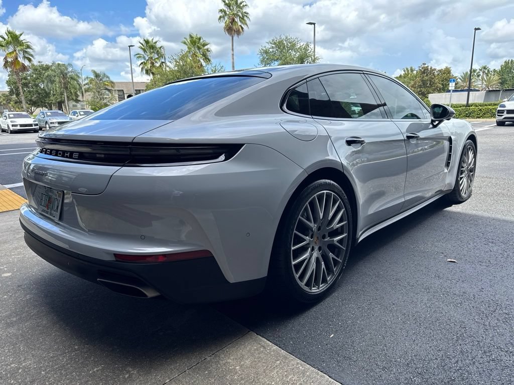 Certified 2025 Porsche Panamera image 3