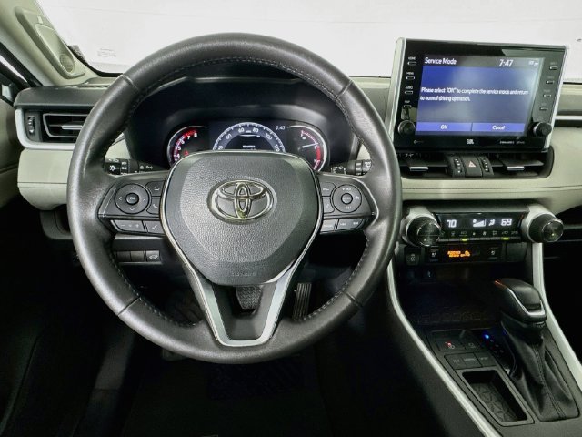 Used 2022 Toyota RAV4 Limited FWD image 10